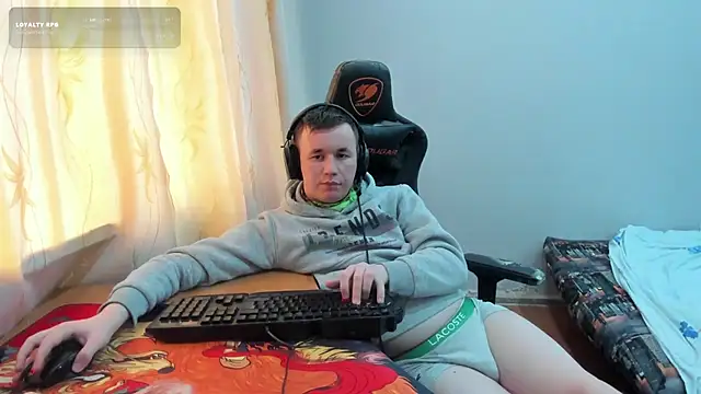 iliaskrislove stripchat live cam model