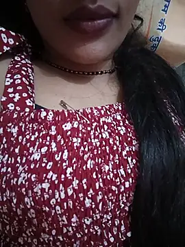 Eshwari_Chopra stripchat live cam model