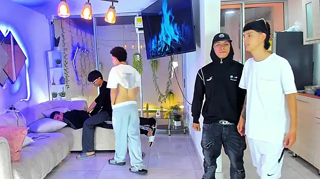 Houseofwarrios stripchat live cam model