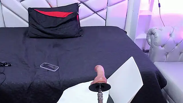 GabbieSkinny stripchat live cam model