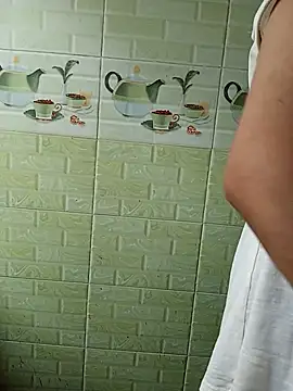 Tanha18 stripchat live cam model