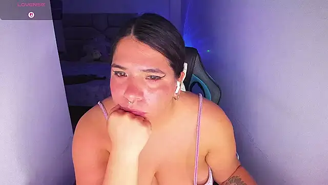karlathompson1 stripchat live cam model