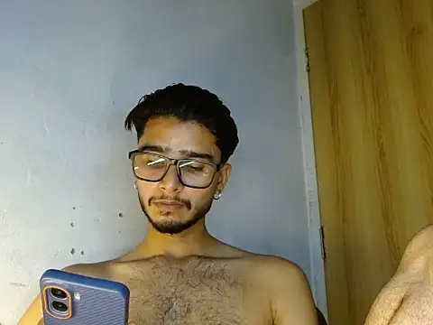 CoralN stripchat live cam model