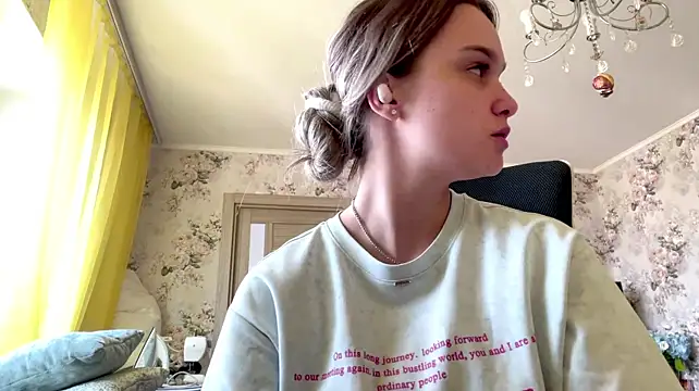 HarrietBunner stripchat live cam model