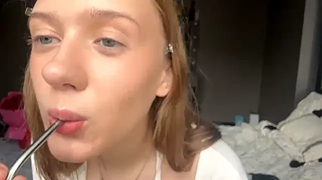 LinaPawss stripchat live cam model