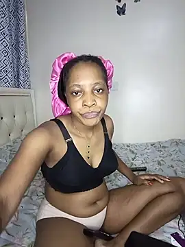 monahh stripchat live cam model