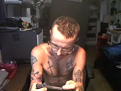 CloudDadddyyy stripchat live cam model