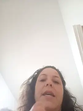 mimadinha85 stripchat live cam model