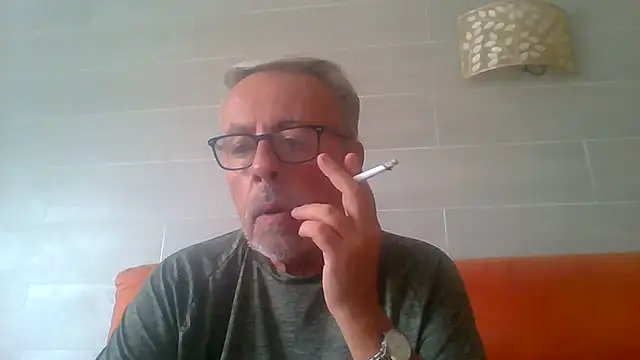 tuggy59 stripchat live cam model