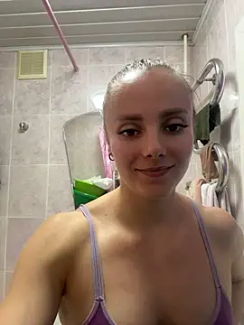 AlisaKissss stripchat live cam model