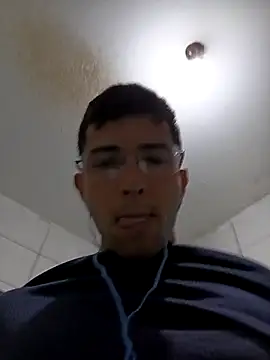 Tchutom stripchat live cam model