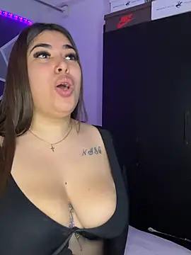 jazminslut stripchat live cam model