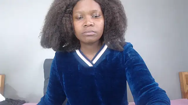 seylandym stripchat live cam model