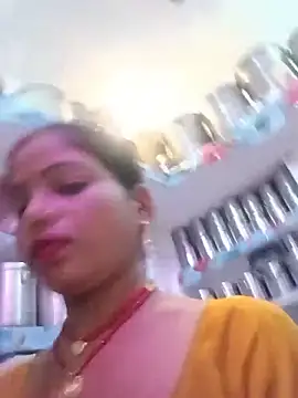 CHANDNi_700 stripchat live cam model