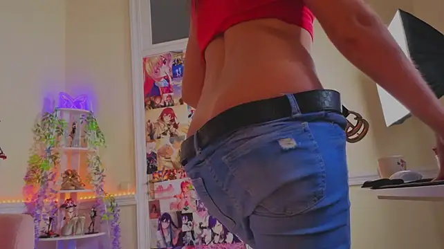 Real_Tini stripchat live cam model