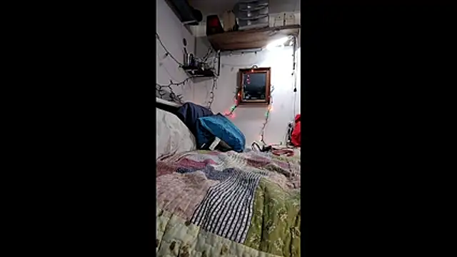 Genevieve143 stripchat live cam model