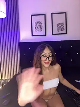 vivirouse stripchat live cam model