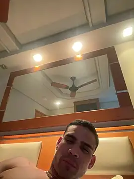 _DiegoMacho stripchat live cam model
