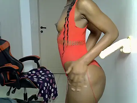 spot_curvy stripchat live cam model