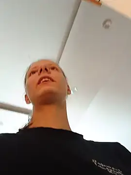 LenaGoldi stripchat live cam model