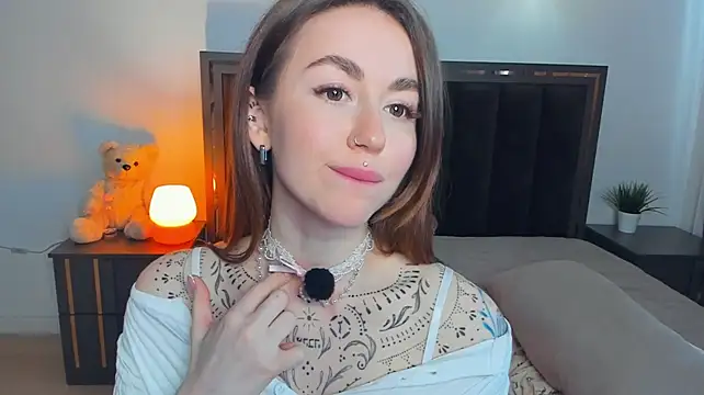 CarieHeu stripchat live cam model