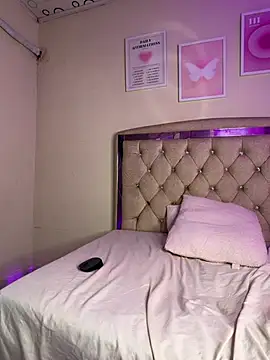 Candy_tynna stripchat live cam model