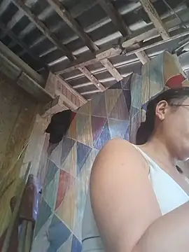 mi-key- stripchat live cam model