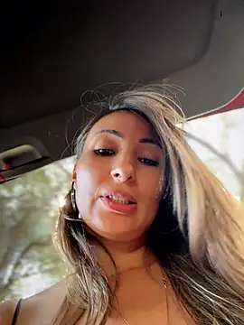 Wonder_Kari stripchat live cam model