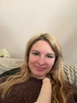 kinkysarahx stripchat live cam model