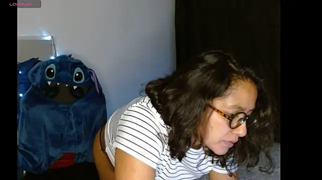 NovahPerotti stripchat live cam model