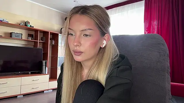 PearlCiccarone stripchat live cam model