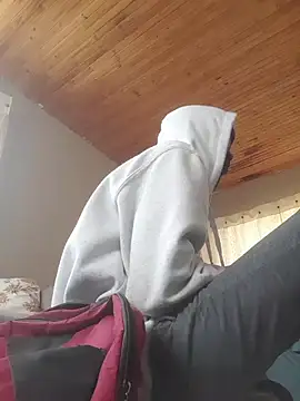 koolbend stripchat live cam model