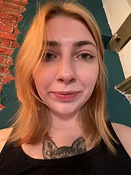 Sunny___Bunny stripchat live cam model
