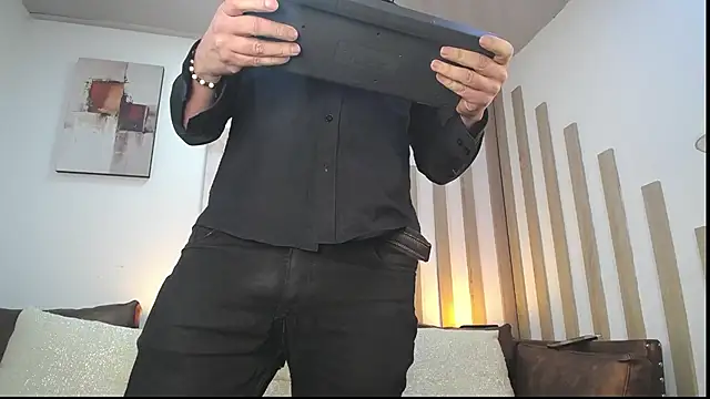JuanKFit_45 stripchat live cam model
