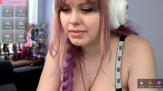KristiBloom stripchat live cam model