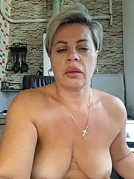 murrr-kitty stripchat live cam model