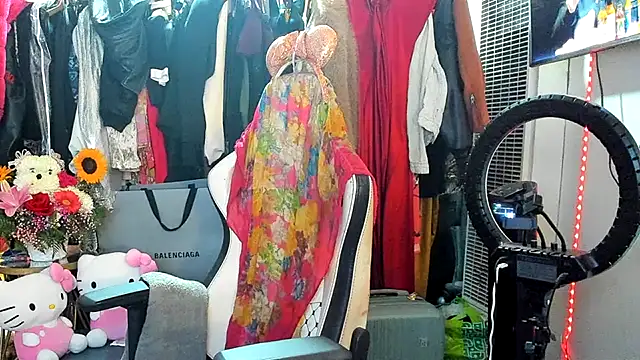 Motherbigbus stripchat live cam model