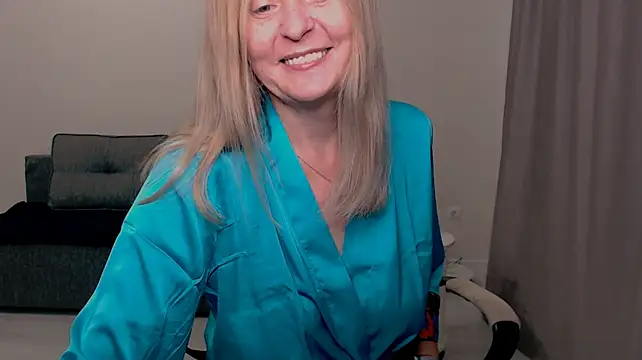Saule_V stripchat live cam model