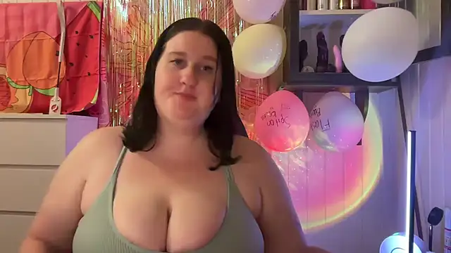 xopeachybaby stripchat live cam model