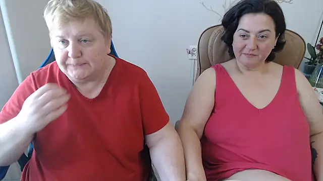 Lindy-Jeanie stripchat live cam model