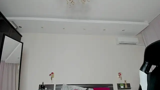 LoveBettie stripchat live cam model