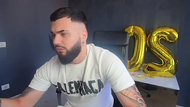 OscarWillss stripchat live cam model