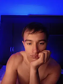 LiamDeeps stripchat live cam model