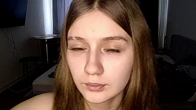 DanicaMazon stripchat live cam model