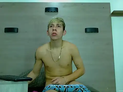 Gaeliitto stripchat live cam model