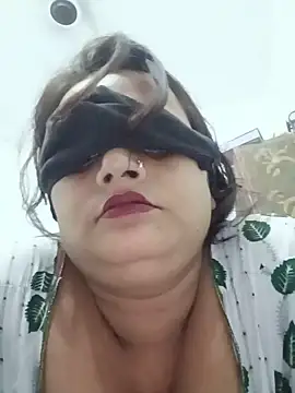 sweety-girll stripchat live cam model