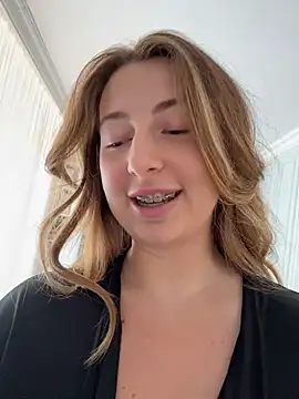 curvyflawless stripchat live cam model