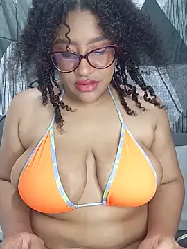 gigiblue89 stripchat live cam model
