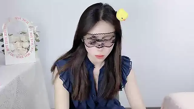 nanabaey-888 stripchat live cam model