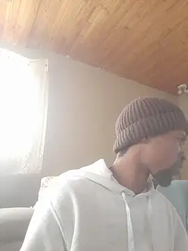 koolbend stripchat live cam model